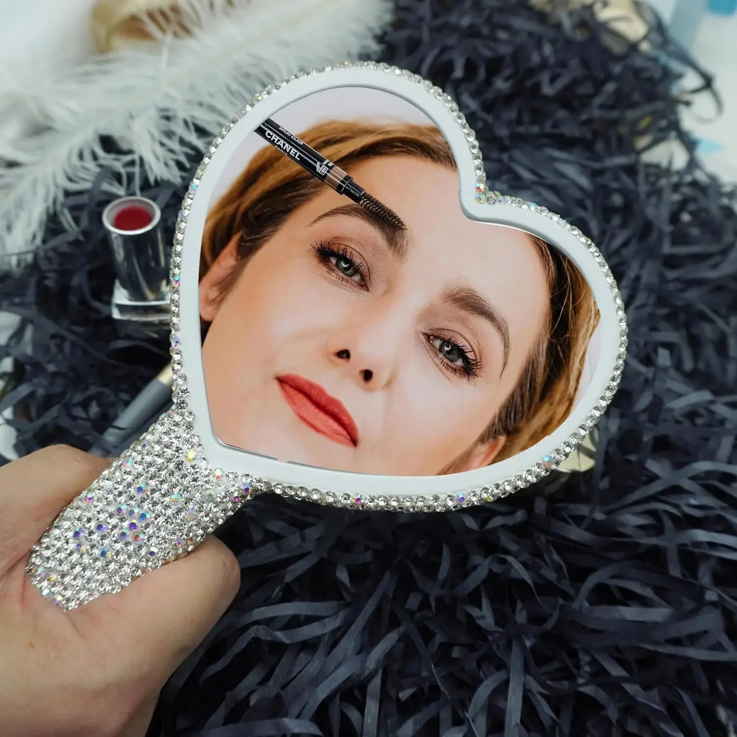 Diamond Handheld Makeup Mirror Love Heart Mirror Female Handle Makeup Cosmetic Beauty Tools Handheld Vanity Girls Make Up Mirror
